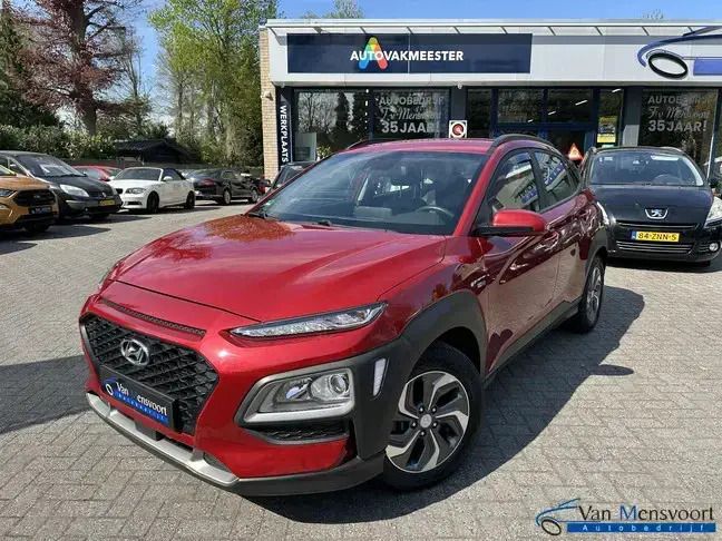 Rood, metallic lak Gebruikt 2019 Hyundai Kona Comfort SUV | € 18.950 (Eerlijke prijs) - Afbeelding 1/4