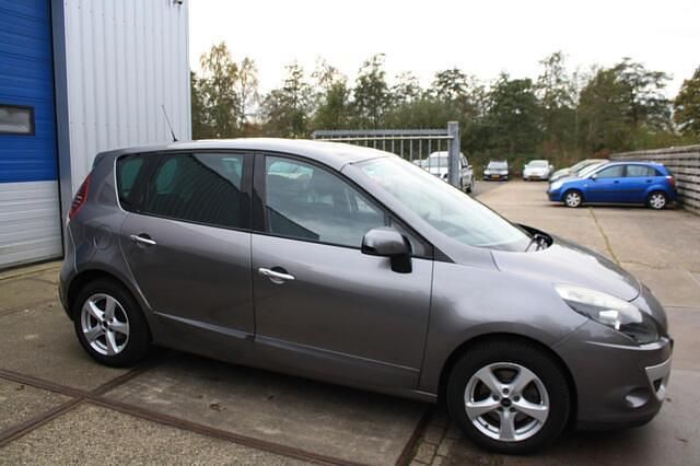Occasion Renault Scénic III Expression 140 PK (102 kW) 2009 Grijs MPV