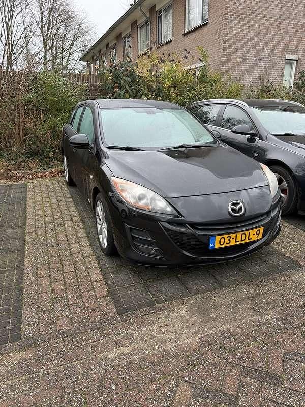 Zwart Occasion 2010 Mazda 3 Hatchback | € 8.150 (Duur) - Afbeelding 1/4