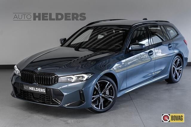 Blauw Gebruikt 2024 BMW 330 M Sport Stationwagen | € 48.950 (Goede deal) - Afbeelding 1/4