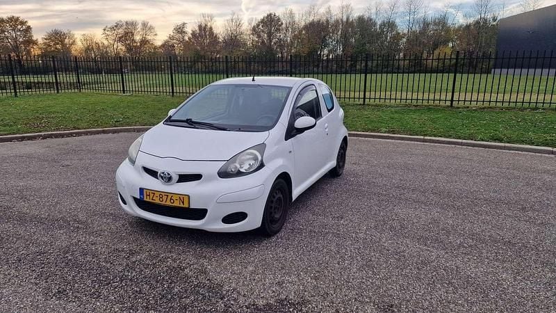 Occasion Toyota Aygo 68 PK (50 kW) 2009 Wit Hatchback