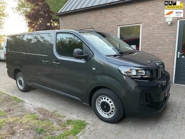 Grijs Gebruikt 2024 Opel Vivaro Van | € 27.950 (Goede deal) - Afbeelding 1/4