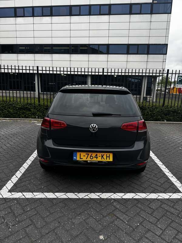 Grijs Gebruikt 2015 VW Golf VII Edition Stationwagen | € 9.000 (Eerlijke prijs) - Afbeelding 1/4