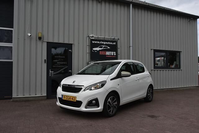 Wit Gebruikt 2015 Peugeot 108 Allure Hatchback | € 6.450 (Eerlijke prijs) - Afbeelding 1/4