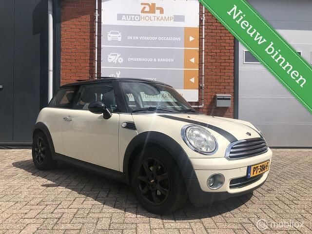 Wit Gebruikt 2008 Mini Cooper Pepper Hatchback | € 3.950 (Eerlijke prijs) - Afbeelding 1/4