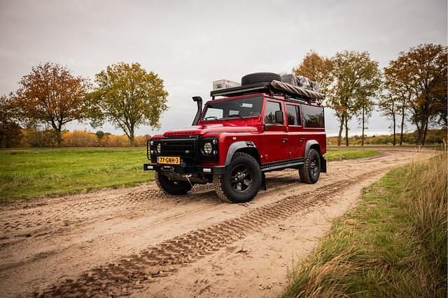 Rood Gebruikt 2008 Land Rover Defender Stationwagen | € 32.950 (Iets duurder) - Afbeelding 1/4