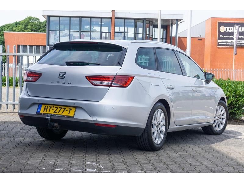 Occasion Seat Leon CONNECT 110 PK (80 kW) 2016 Grijs Stationwagen