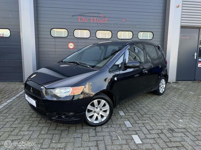Zwart Gebruikt 2010 Mitsubishi Colt Edition Hatchback | € 3.999 (Eerlijke prijs) - Afbeelding 1/4