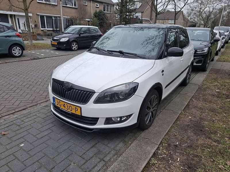 Wit Occasion 2012 Skoda Fabia Style Hatchback | € 5.250 (Iets duurder) - Afbeelding 1/4
