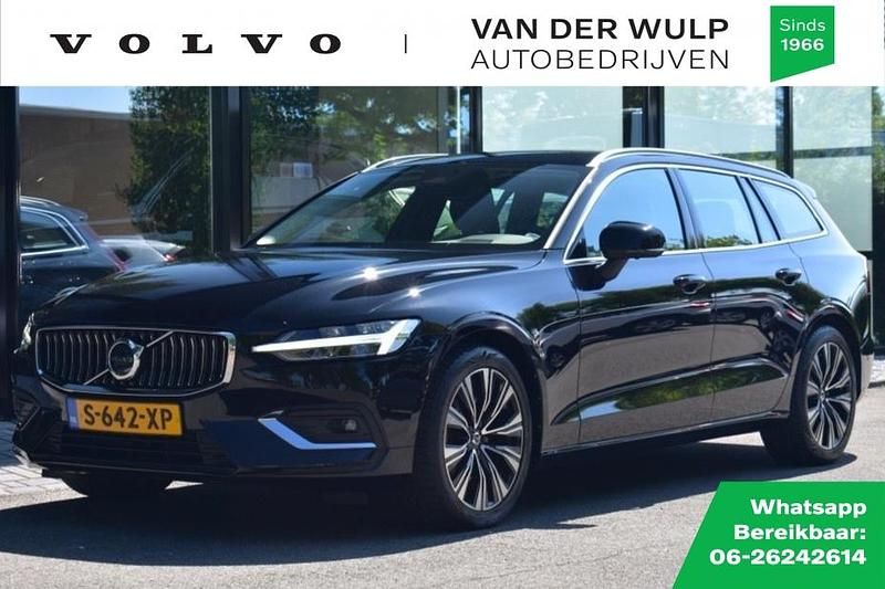 Zwart, metallic lak Gebruikt 2022 Volvo V60 Plus Stationwagen | € 36.900 (Duur) - Afbeelding 1/4