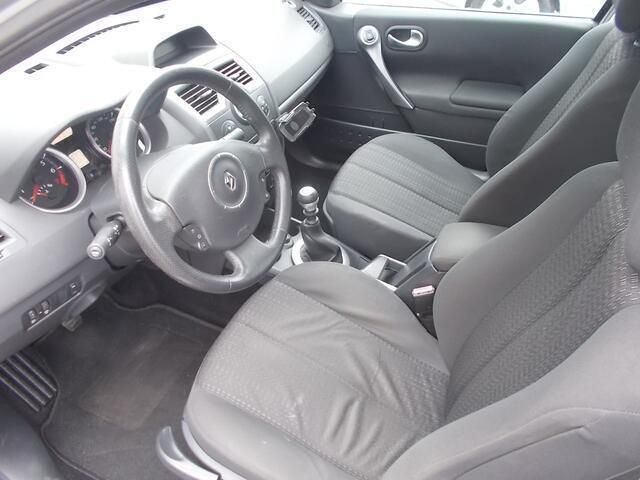 Occasion Renault Mégane GrandTour 135 PK (99 kW) 2006 Zilver Stationwagen