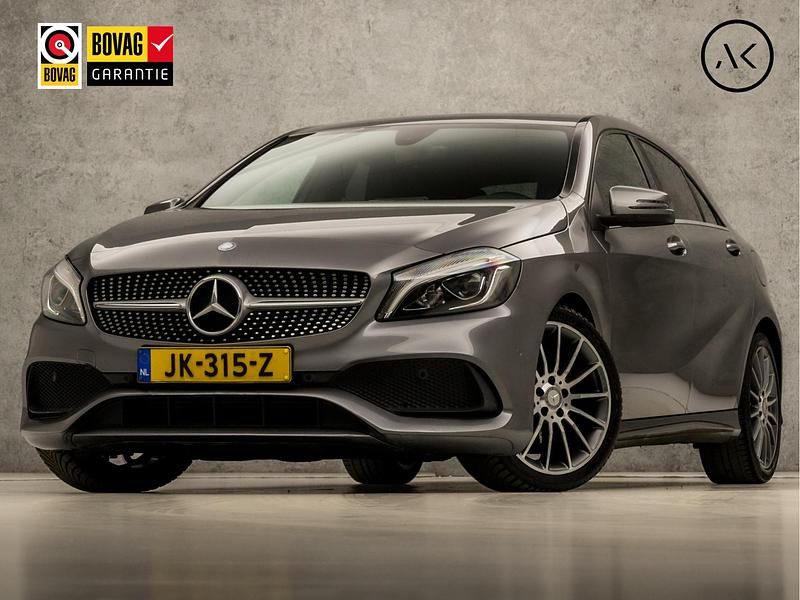 Grijs Occasion 2016 Mercedes A180 AMG Hatchback | € 16.445 (Eerlijke prijs) - Afbeelding 1/4