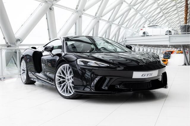 Zwart Nieuw 2024 McLaren GT Coupé | € 314.750 - Afbeelding 1/4