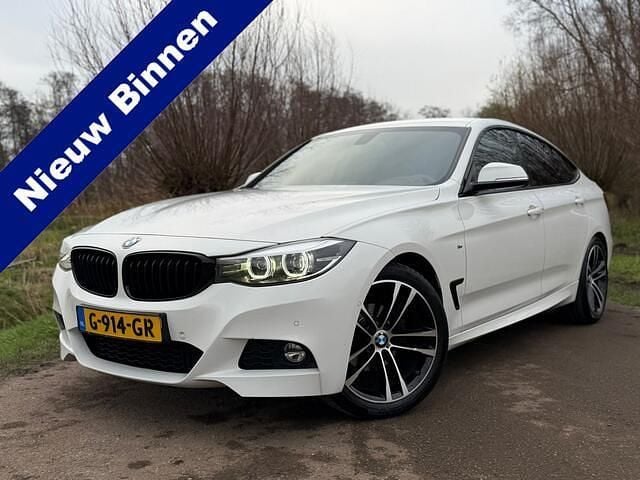 Wit Gebruikt 2019 BMW 320 Executive Hatchback | € 19.950 (Goede deal) - Afbeelding 1/4