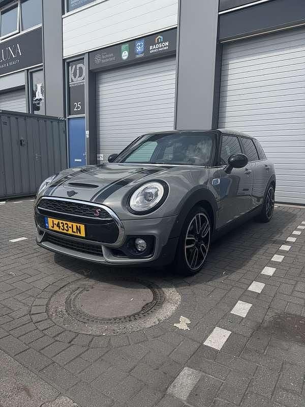 Grijs Gebruikt 2017 Mini John Cooper Works Clubman Stationwagen | € 19.950 (Eerlijke prijs) - Afbeelding 1/4