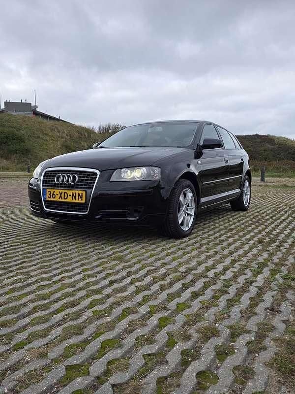 Zwart Gebruikt 2007 Audi A3 Ambiente Hatchback | € 5.100 (Eerlijke prijs) - Afbeelding 1/4