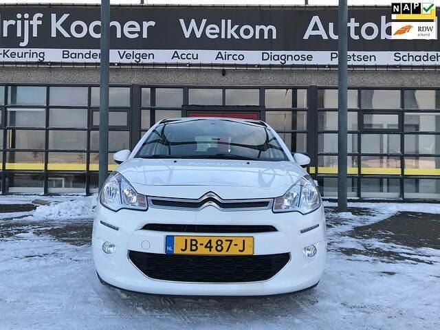Wit Occasion 2016 Citroën C3 PureTech Hatchback | € 6.250 (Eerlijke prijs) - Afbeelding 1/4