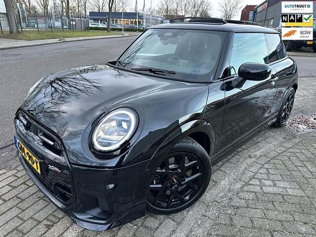 Zwart Nieuw 2024 Mini John Cooper Works Sport Hatchback | € 37.999 (Goede deal) - Afbeelding 1/4