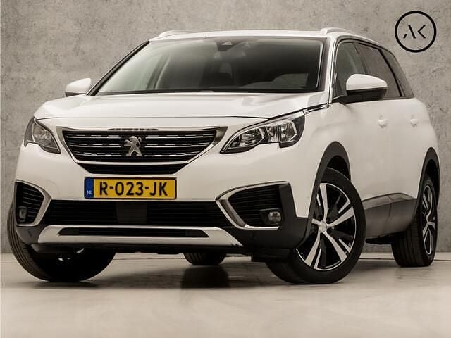 Wit Gebruikt 2018 Peugeot 5008 Sport MPV | € 15.945 (Eerlijke prijs) - Afbeelding 1/4