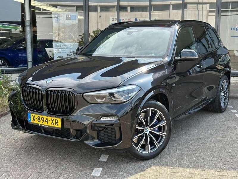 Zwart Gebruikt 2020 BMW X5 Executive SUV | € 61.950 (Eerlijke prijs) - Afbeelding 1/4