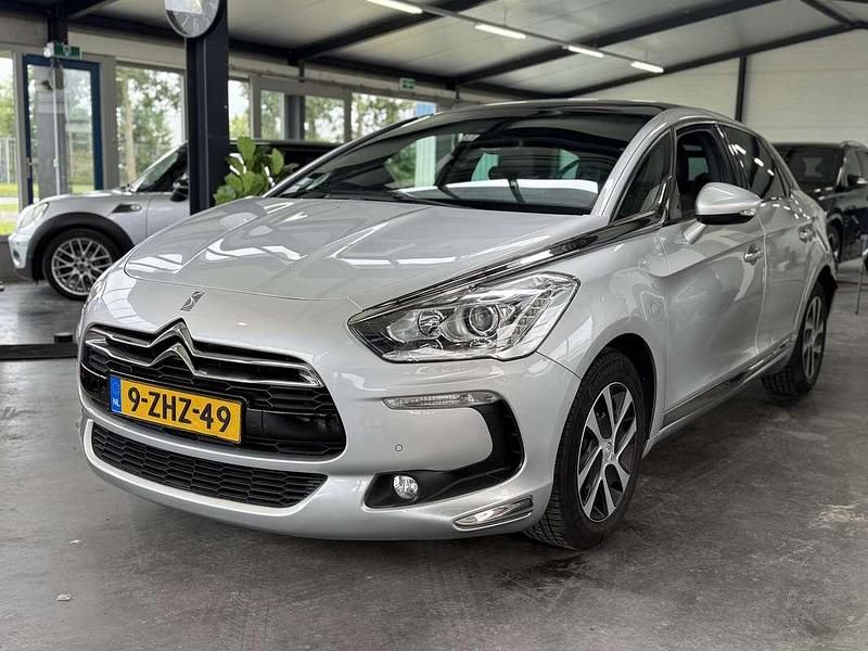 Grijs Gebruikt 2015 Citroën DS5 Hatchback | € 7.999 - Afbeelding 1/4