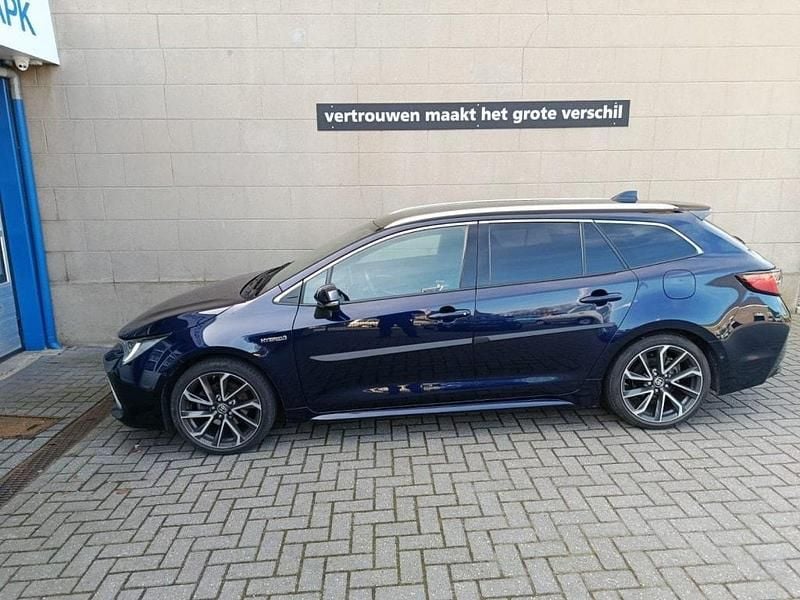 Blauw Occasion 2021 Toyota Corolla Stationwagen | € 28.000 (Iets duurder) - Afbeelding 1/4