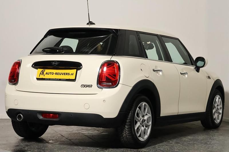 Occasion Mini Cooper Pepper 136 PK (100 kW) 2021 Creme Hatchback