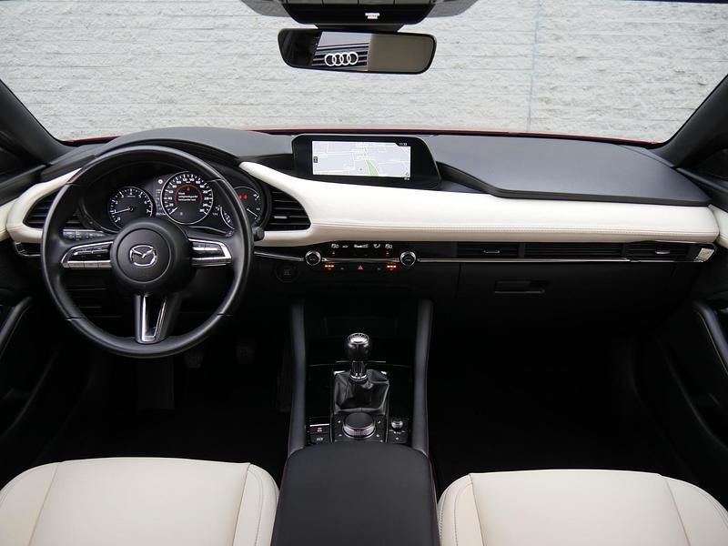 Occasion Mazda 3 Sportive 150 PK (110 kW) 2022 Rood Hatchback