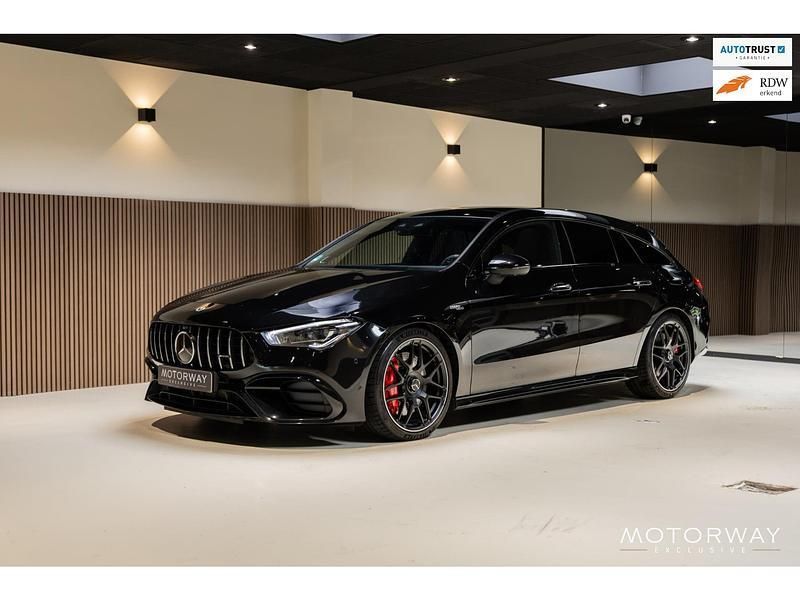 Zwart Gebruikt 2021 Mercedes CLA45 AMG Premium Plus Stationwagen | € 49.950 (Iets duurder) - Afbeelding 1/4