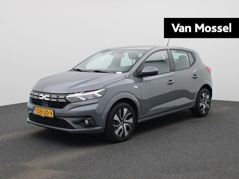 Grijs Gebruikt 2024 Dacia Sandero Expression Hatchback | € 19.435 (Eerlijke prijs) - Afbeelding 1/4