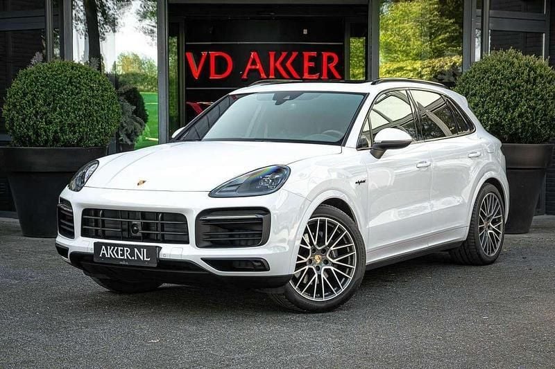 Wit Gebruikt 2023 Porsche Cayenne Platinum Edition SUV | € 99.880 (Super prijs) - Afbeelding 1/4
