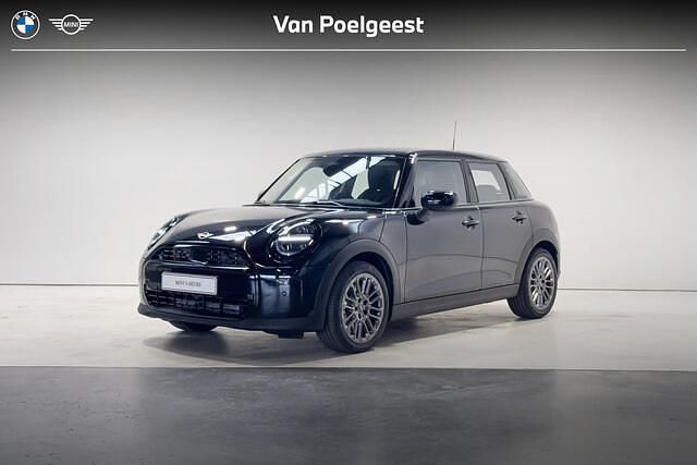 Midnight black Nieuw 2025 Mini Cooper Essential Hatchback | € 39.763 (Eerlijke prijs) - Afbeelding 1/4
