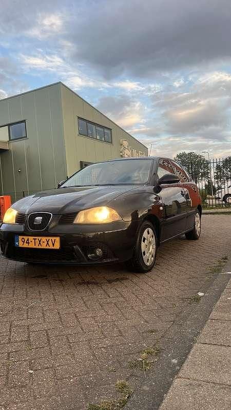 Zwart Gebruikt 2007 Seat Ibiza Hatchback | € 1.200 (Goede deal) - Afbeelding 1/4