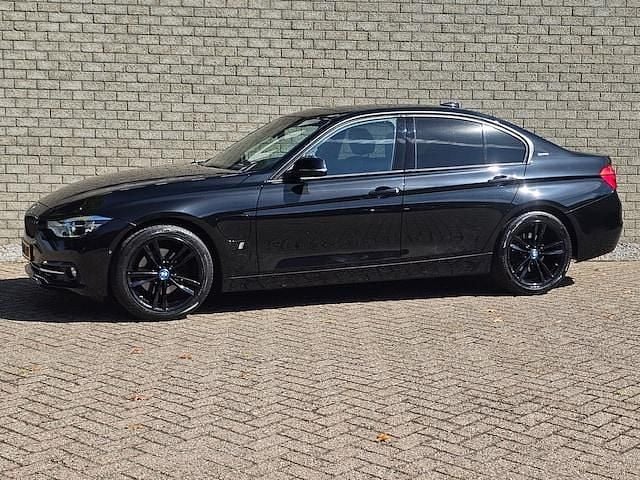 Occasion BMW 330e Executive 245 PK (180 kW) 2018 Zwart Sedan