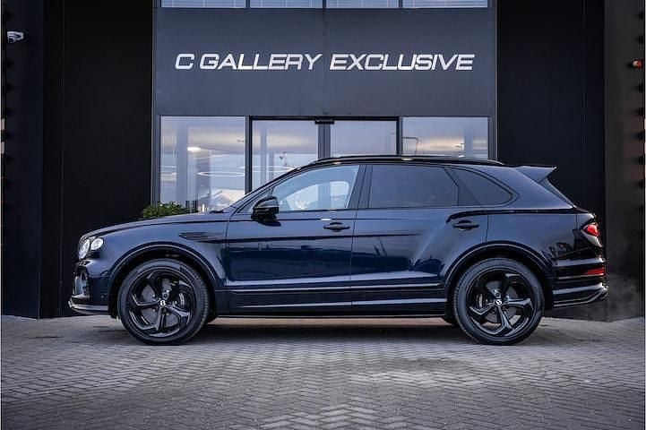 Occasion Bentley Bentayga 551 PK (405 kW) 2022 Blauw SUV