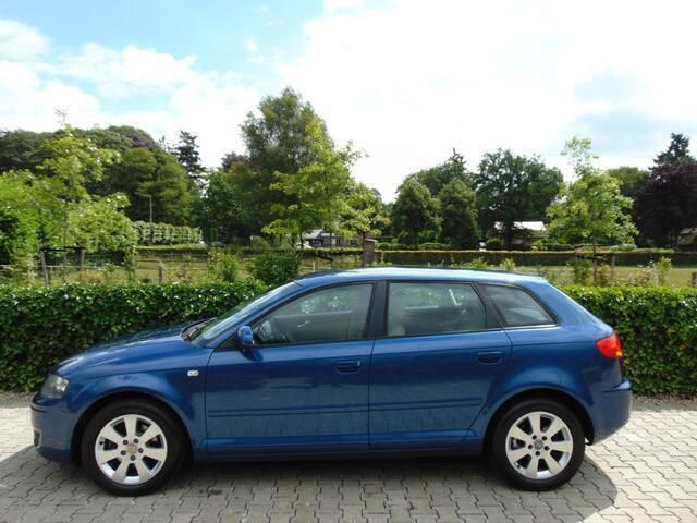 Occasion Audi A3 Sportback Ambiente 116 PK (85 kW) 2006 Blauw, metallic lak Hatchback