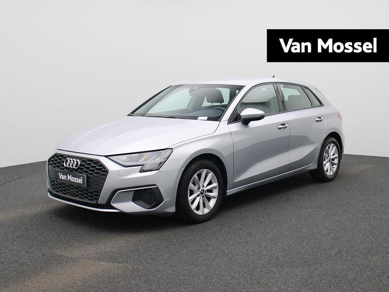 Grijs Gebruikt 2022 Audi A3 Sportback Proline Hatchback | € 25.900 (Eerlijke prijs) - Afbeelding 1/4