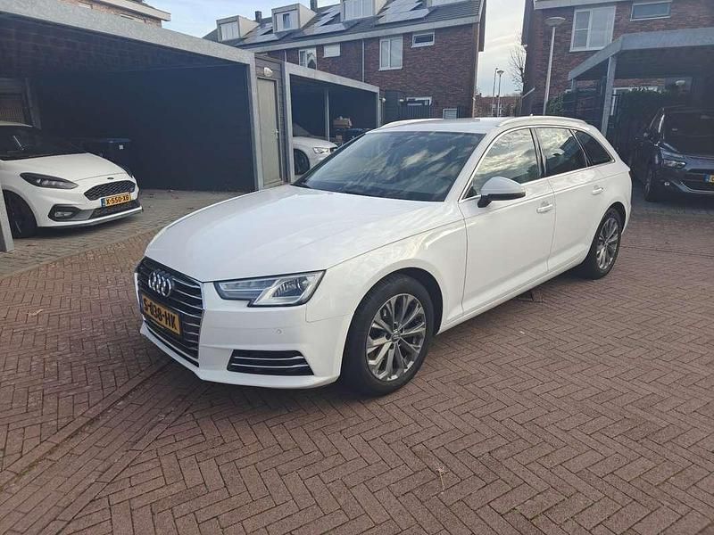 Wit Gebruikt 2017 Audi A4 Business Stationwagen | € 14.949 (Goede deal) - Afbeelding 1/4