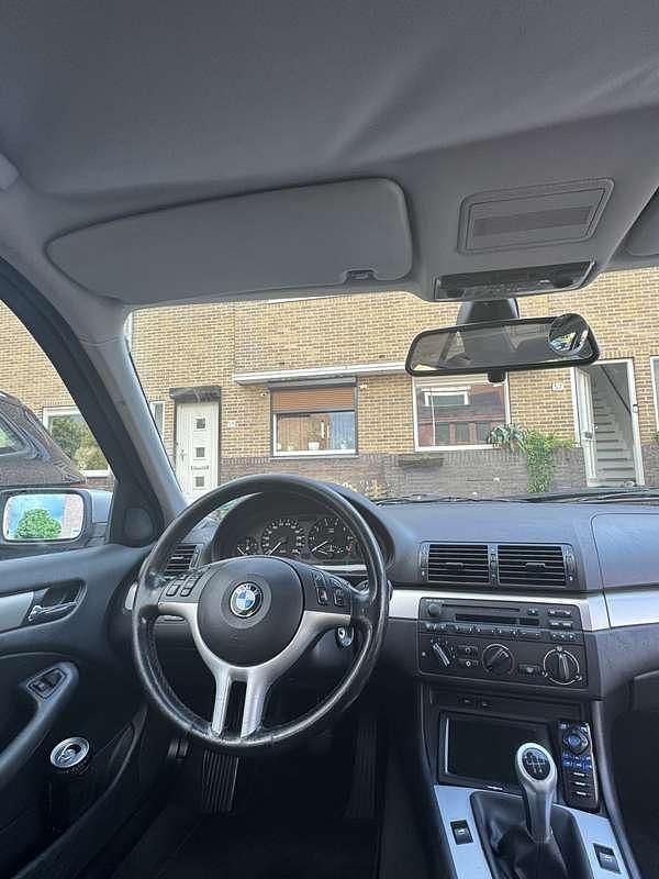 Grijs Gebruikt 2005 BMW 316 Sedan | € 1.799 - Afbeelding 1/4