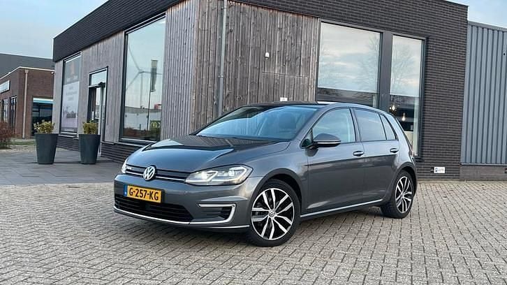 Occasion 2019 VW e-Golf Hatchback | € 11.300 (Eerlijke prijs) - Afbeelding 1/4
