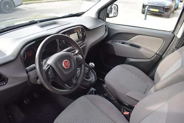 Occasion Fiat Doblò Lounge 120 PK (88 kW) 2016 Grijs MPV