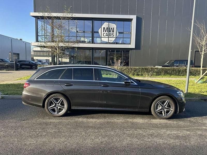 Occasion Mercedes E300 AMG line 320 PK (235 kW) 2022 Grijs Stationwagen