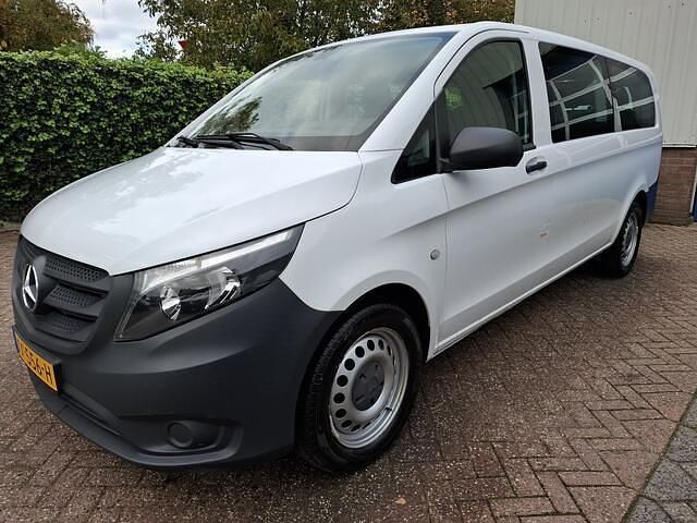 Wit Gebruikt 2019 Mercedes Vito MPV | € 18.995 (Eerlijke prijs) - Afbeelding 1/4