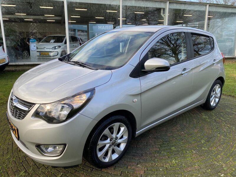 Grijs, metallic lak Gebruikt 2018 Opel Karl Edition Hatchback | € 8.400 (Eerlijke prijs) - Afbeelding 1/4