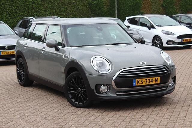 Grijs, metallic lak Gebruikt 2016 Mini One Clubman Business Stationwagen | € 12.750 (Eerlijke prijs) - Afbeelding 1/4