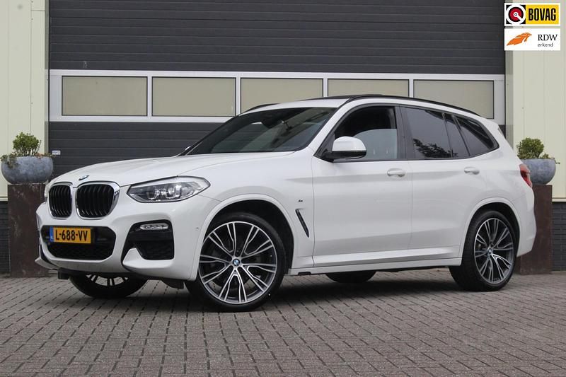 Wit Gebruikt 2018 BMW X3 Executive SUV | € 34.900 (Iets duurder) - Afbeelding 1/4