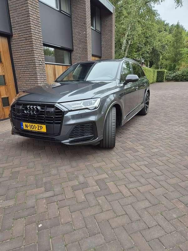 Gebruikt 2020 Audi Q7 S-line plus SUV | € 47.950 - Afbeelding 1/4