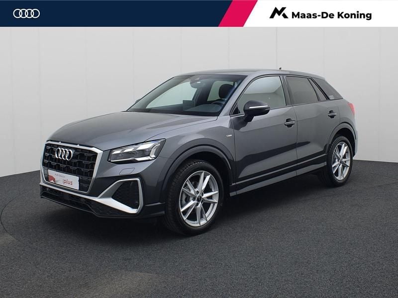 Grijs Occasion 2025 Audi Q2 Comfort SUV | € 36.940 (Duur) - Afbeelding 1/4