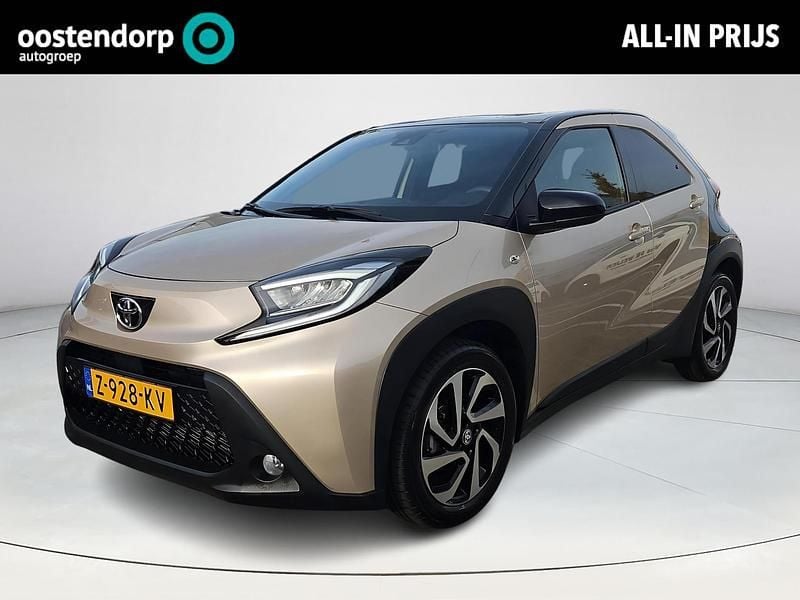Bruin Gebruikt 2024 Toyota Aygo X Pulse SUV | € 20.445 - Afbeelding 1/4