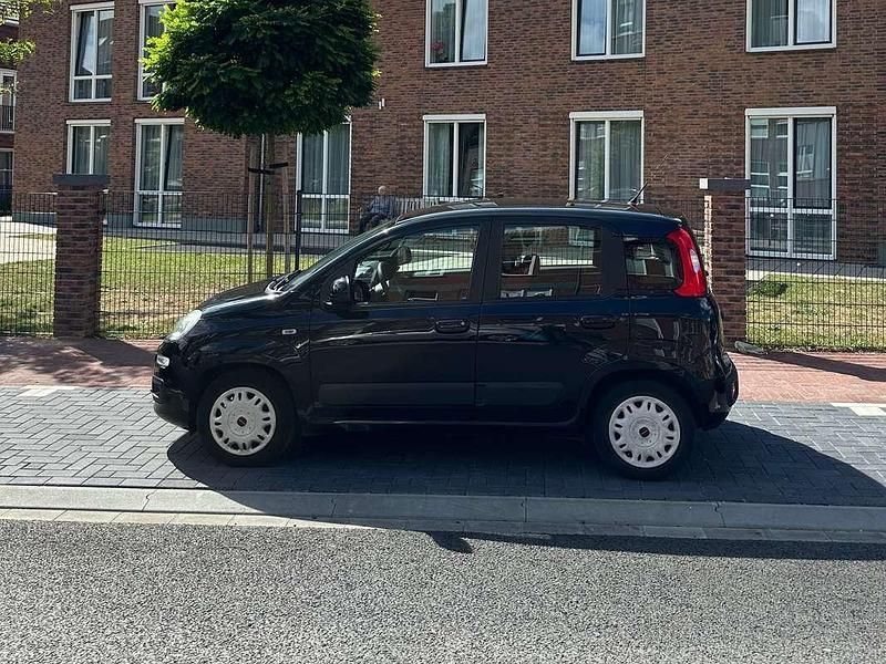 Zwart Gebruikt 2013 Fiat Panda Hatchback | € 4.250 (Goede deal) - Afbeelding 1/4